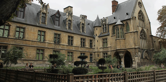 Hôtel de Cluny et son jardin