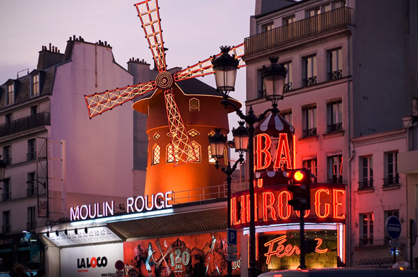 Un dîner de Noël au Moulin Rouge