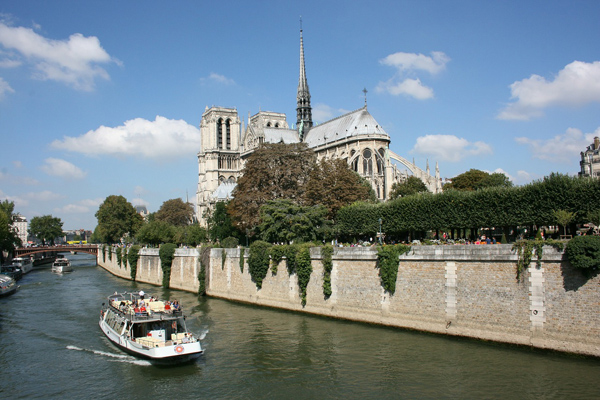 Visiter Paris en bateau mouche