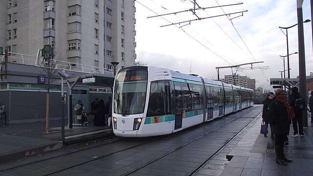 porte de la chapelle