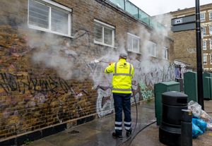 À la recherche d&rsquo;un service de nettoyage de graffitis à Paris